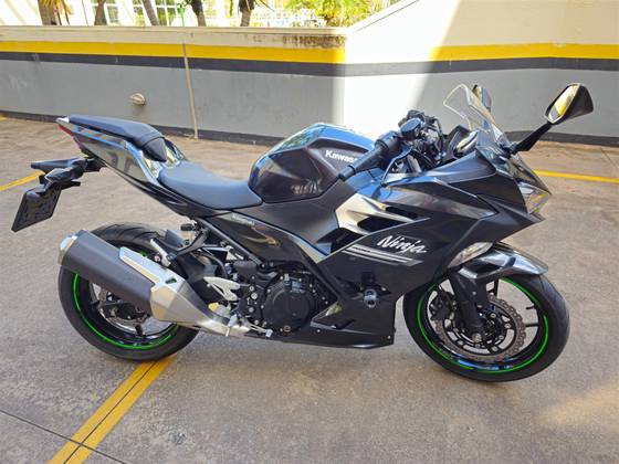 KAWASAKI NINJA 400 KAWASAKI NINJA 400